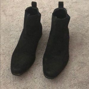 Men’s booties size 9